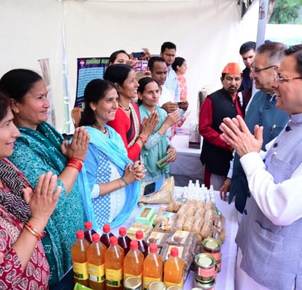 खेत बचाओ अभियान को जनांदोलन बनाने का आह्वान, किसानों ने लिया मिट्टी और कृषि संरक्षण का संकल्प